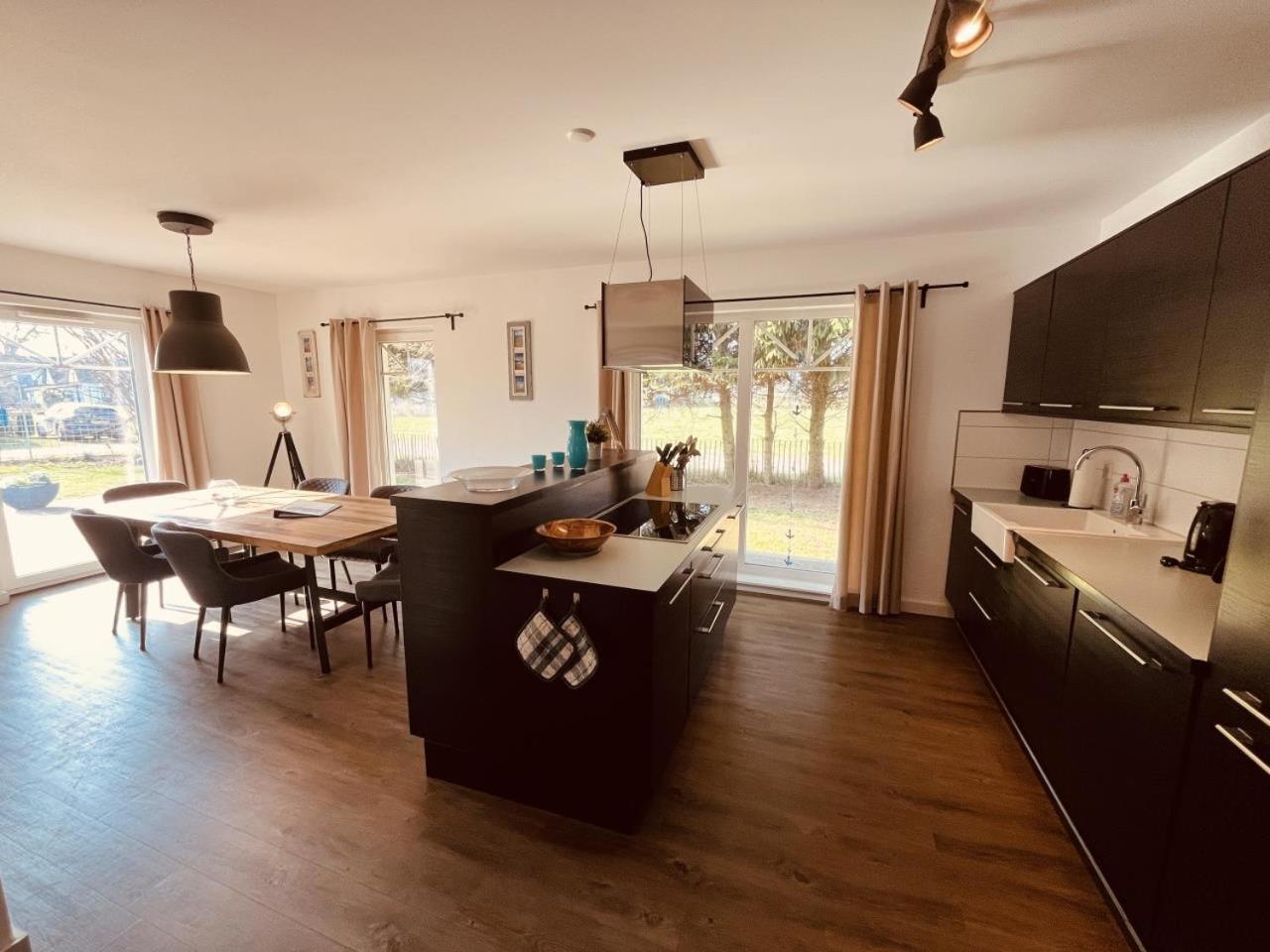 Ferienhaus De Niege Leive Born Esterno foto